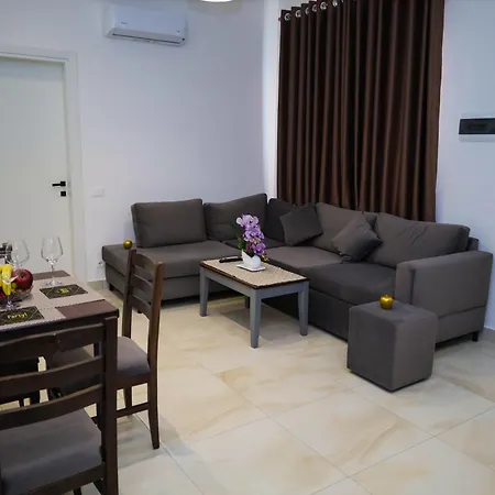 Tritea Apartment Golem (Tirana)